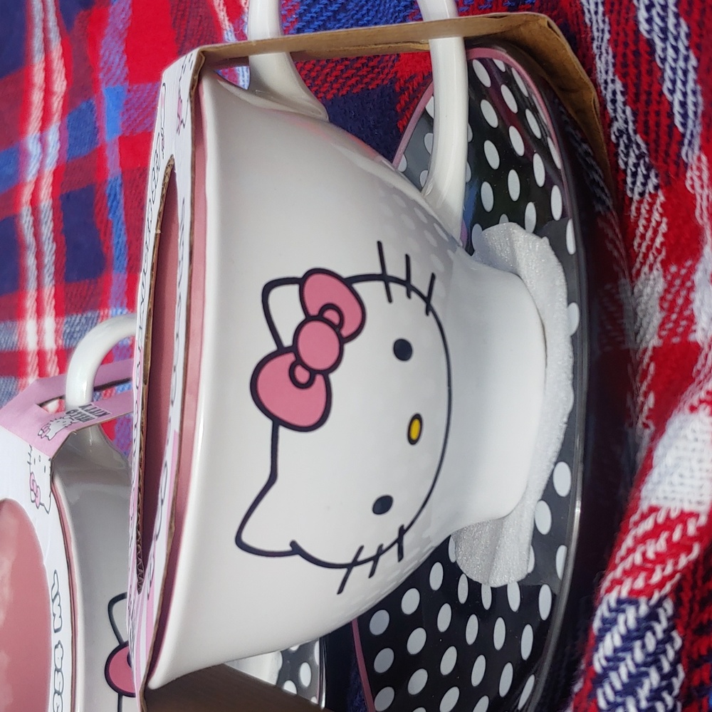 💓Hello Kitty 12oz Precious Tea Cup & Saucer Set 🌺☕